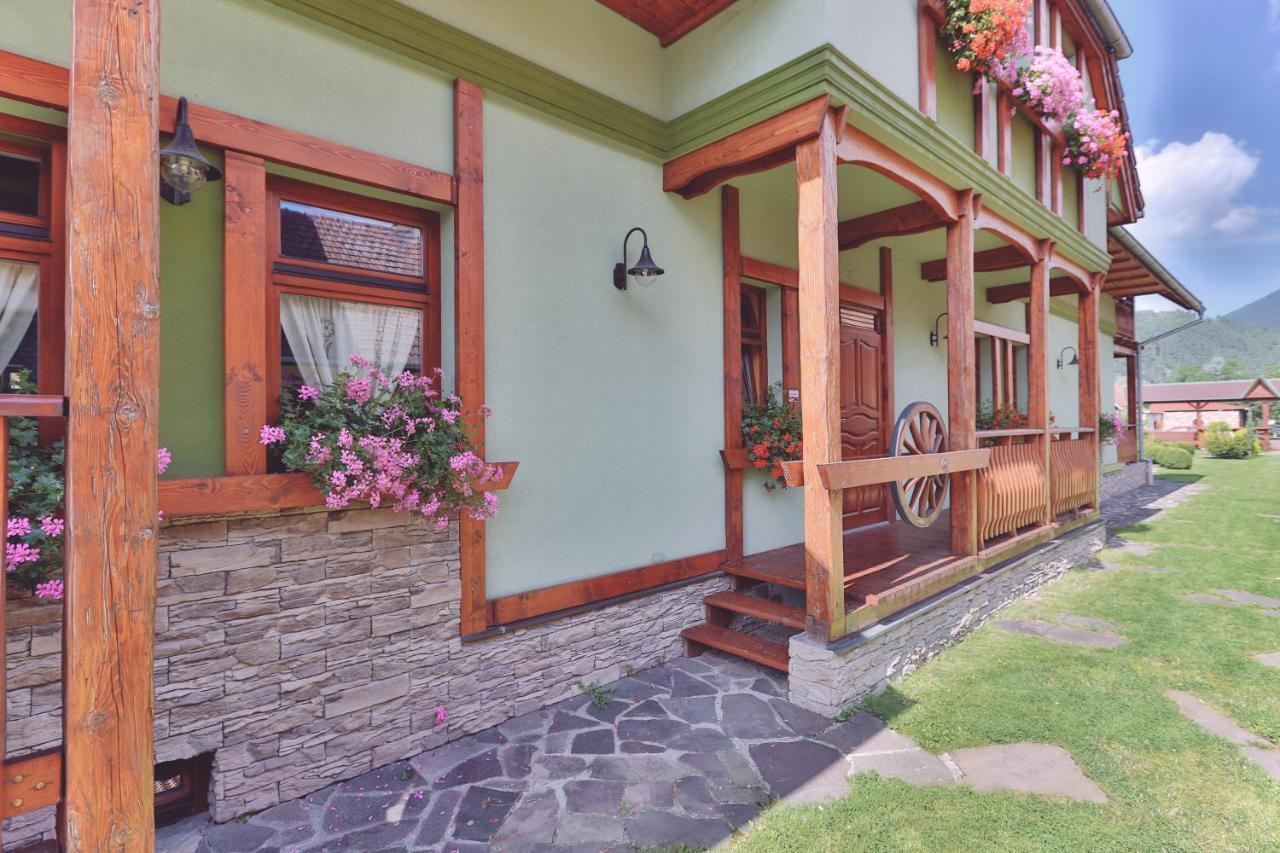 Holiday Resort Svarny Ruzomberok Bagian luar foto